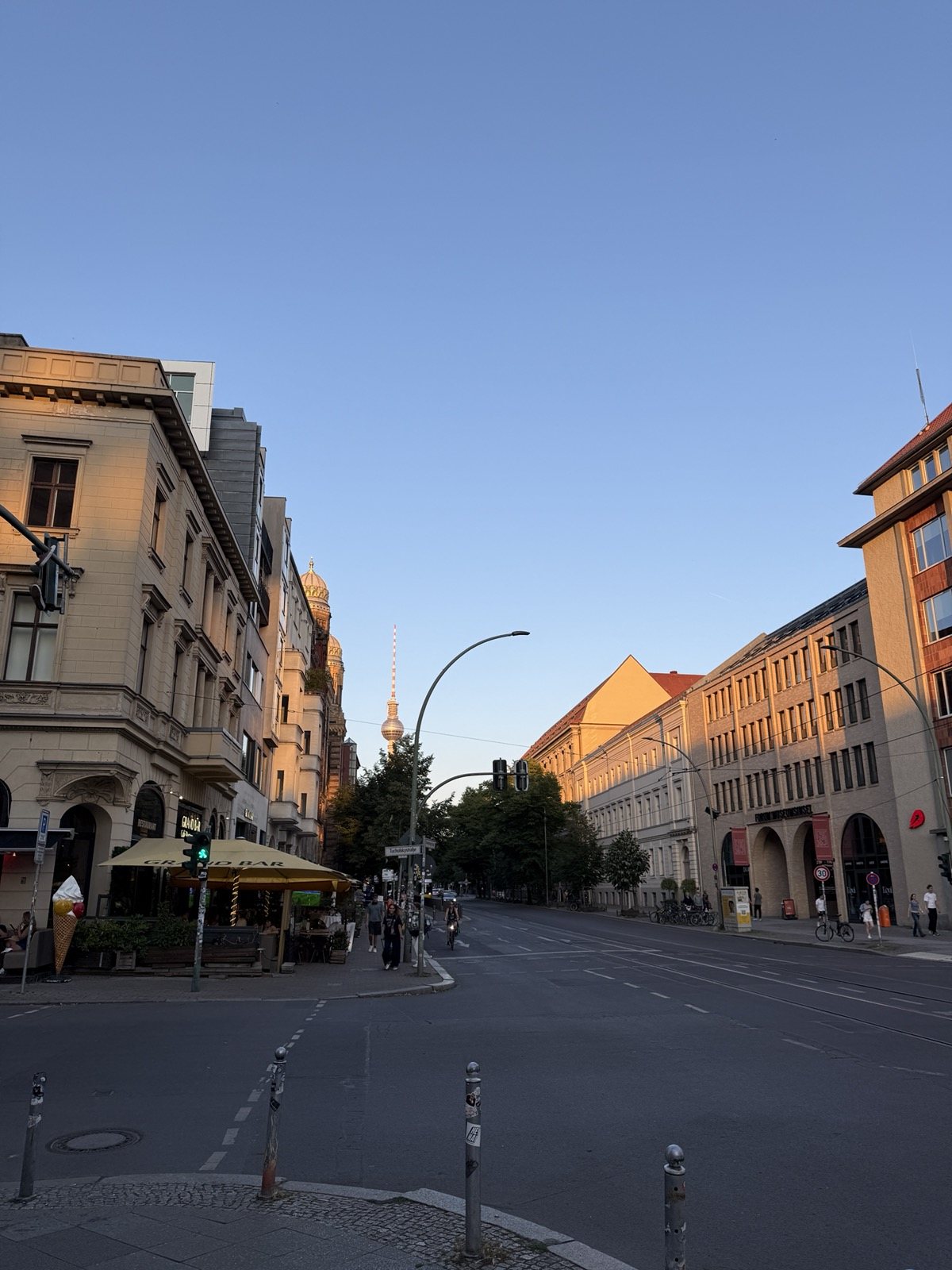 Die Baumschulenstraße am Abend