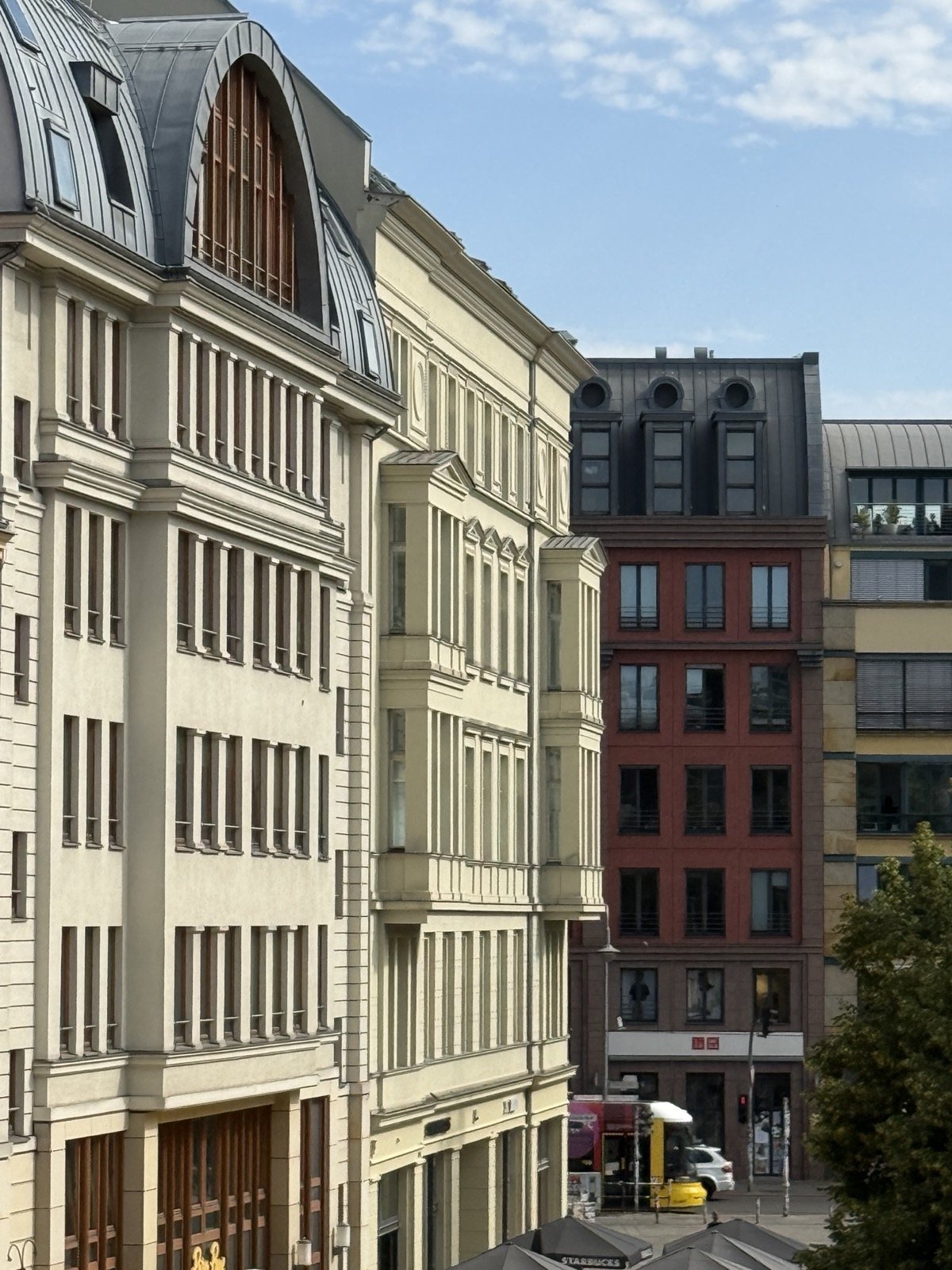 Fassaden rund um die Baumschulenstraße